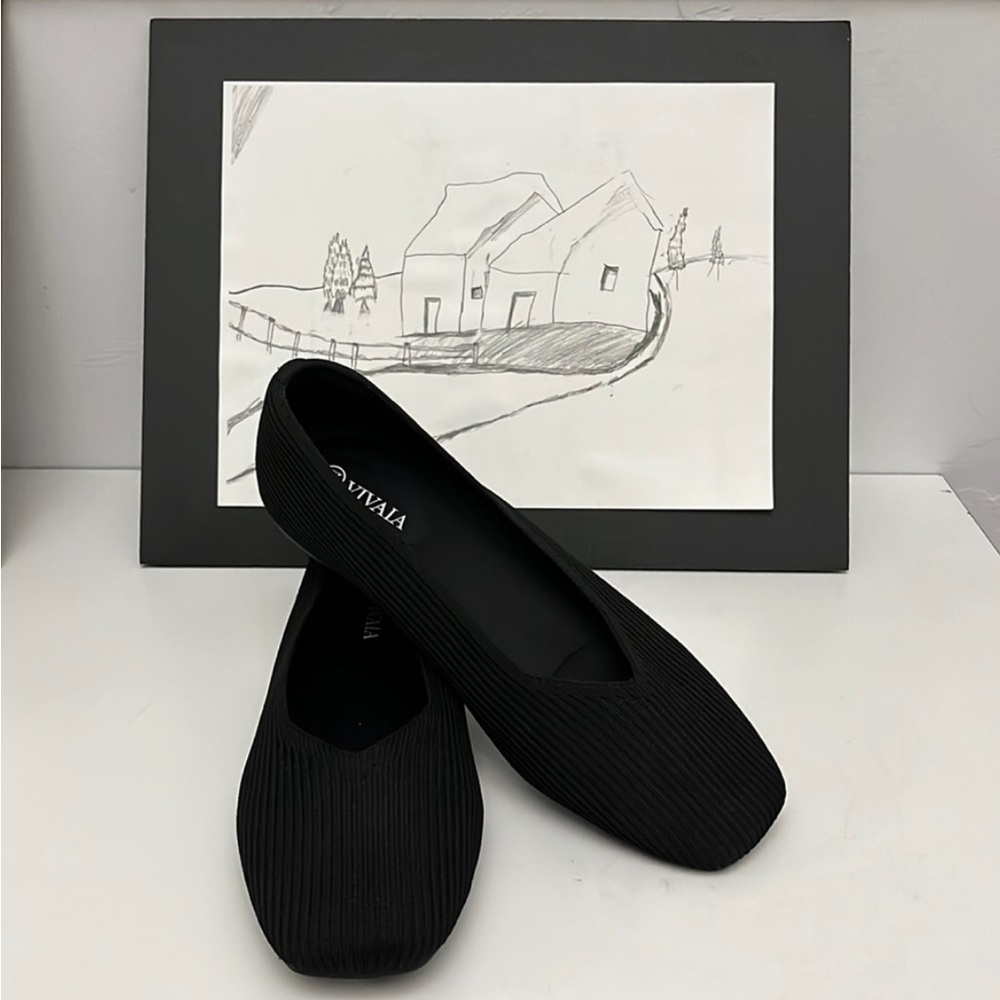 Vivaia Square-Toe V-Cut Flats (Margot 2.0) Black Women’s Size EU 39.5 US 9.5